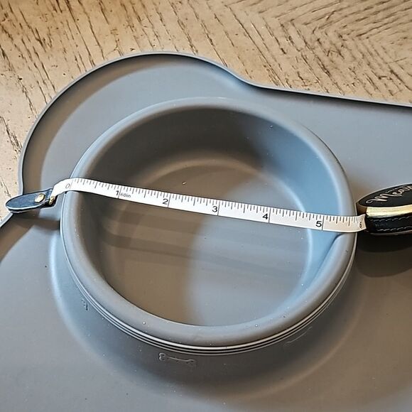 Silicone slow feeder mat and bowl for dogs - Picture 7 of 12